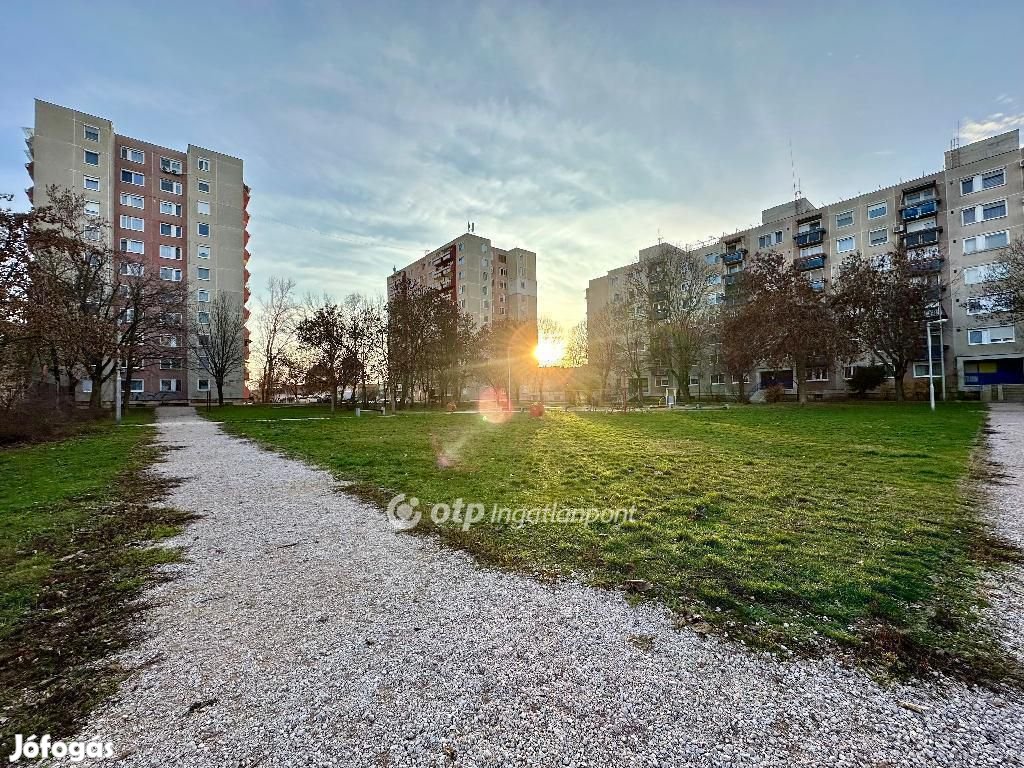 Debreceni eladó 55 nm-es lakás