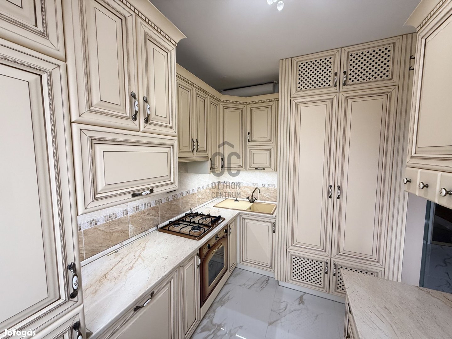 Debreceni kiadó tégla társasházi lakás