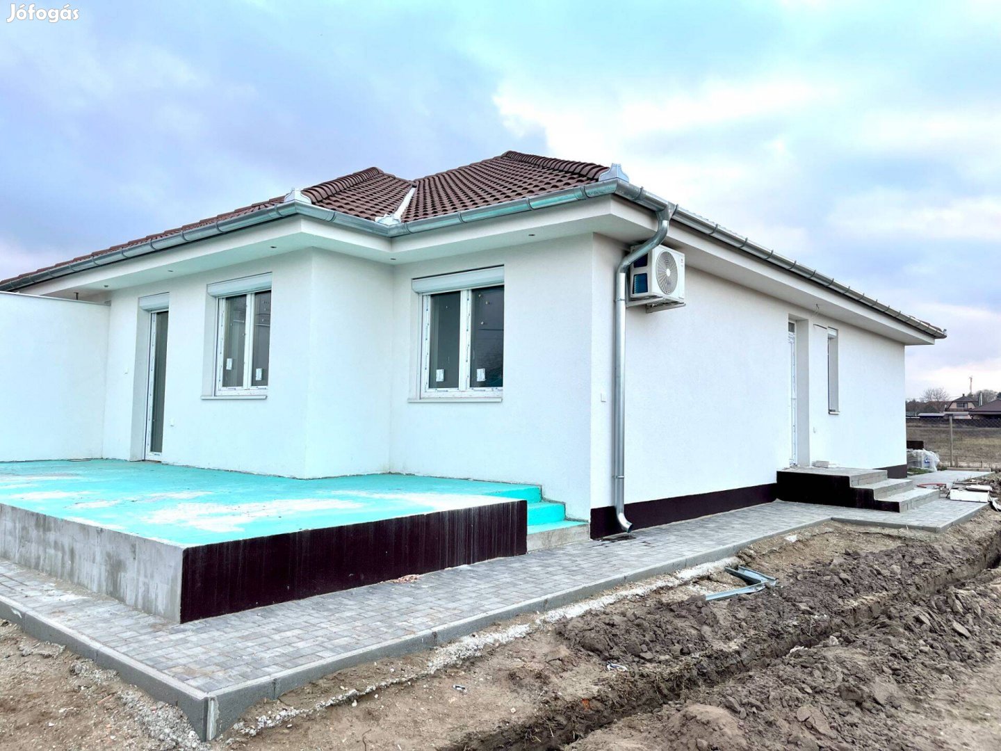 Debrecentől 20percre Hajdúbagoson családi ház építése kezdődikt