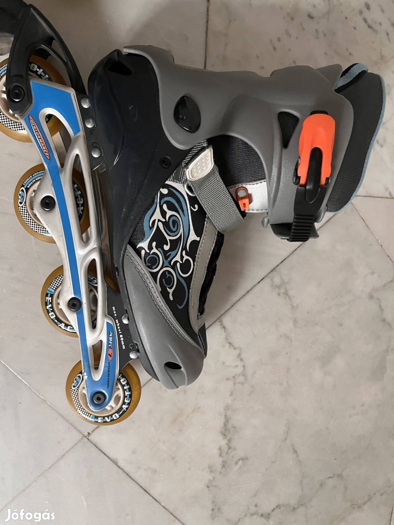 Decathlon 44-es férfi görkorcsolya