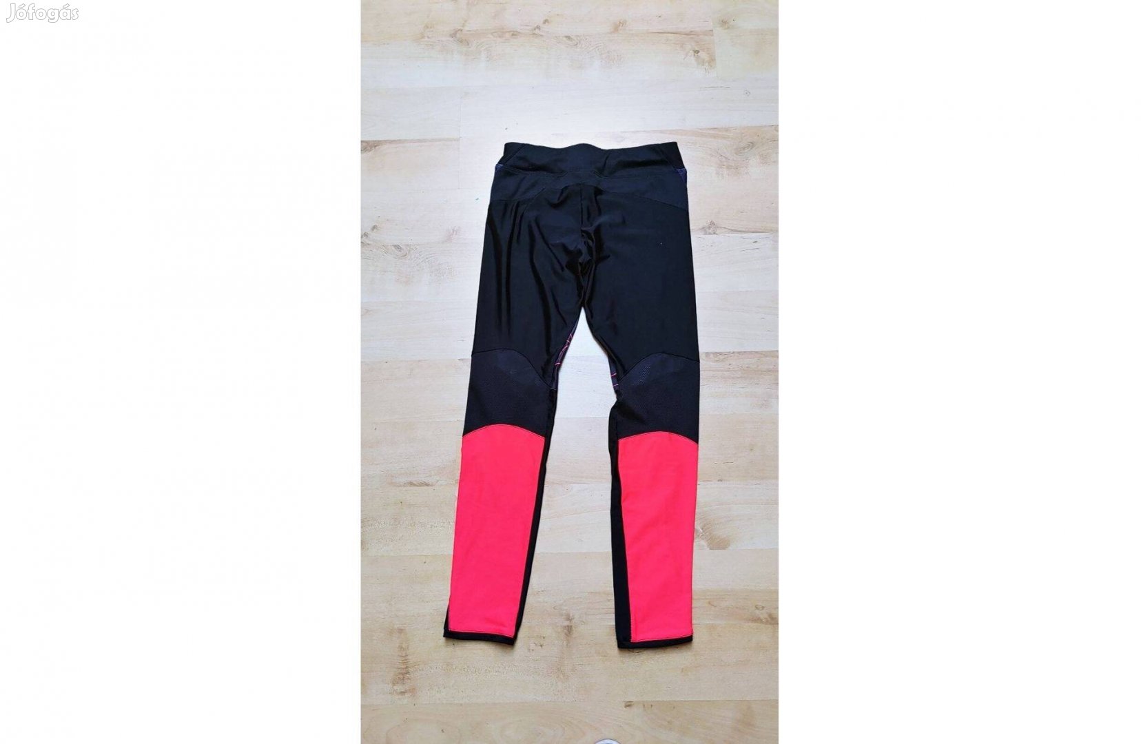 Decathlon piros fekete legging 141-148-as méretben