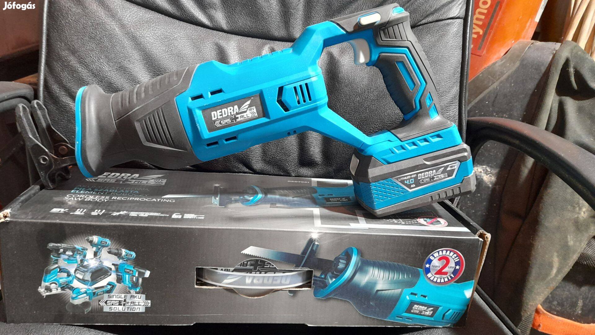 Dedra Akkumulátoros szablyafűrész akkus orrfűrész 18V SAS+ALL DED7061
