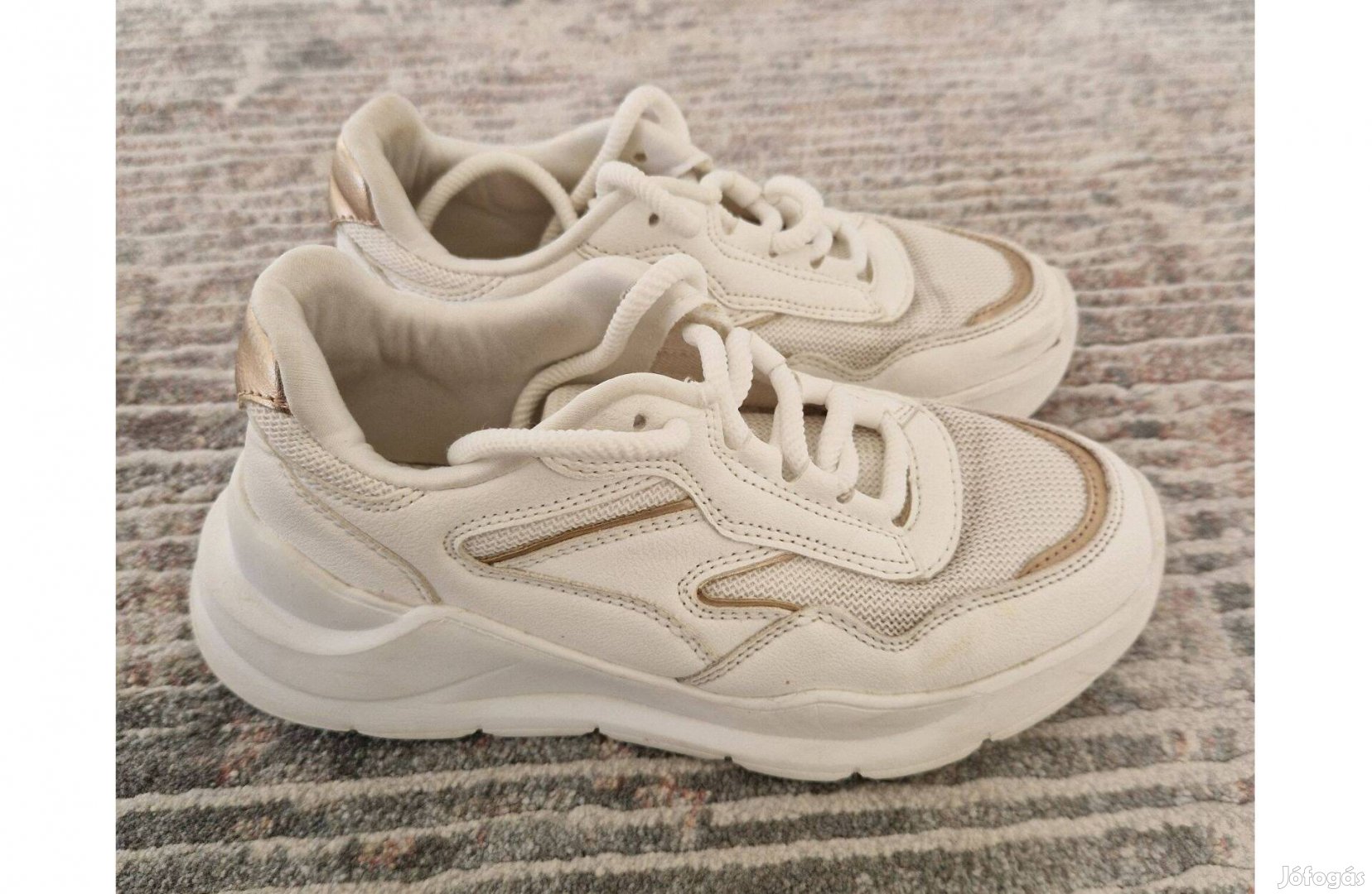 Deezee 3372701A fehér arany sneaker, méret 35