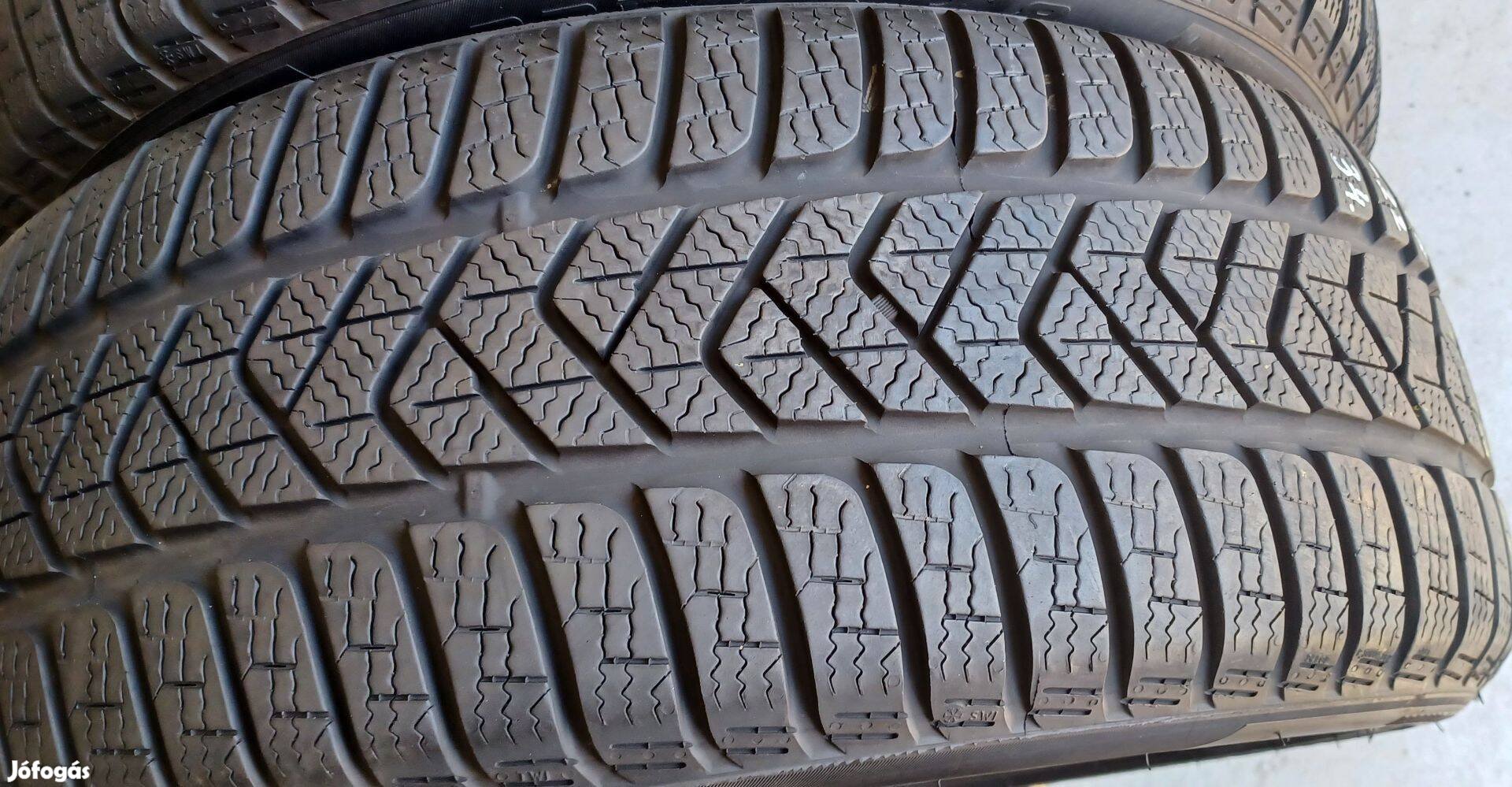 Defekttűrő Pirelli Sottozero3 MOE 225/45 R18 téli gumik 2db