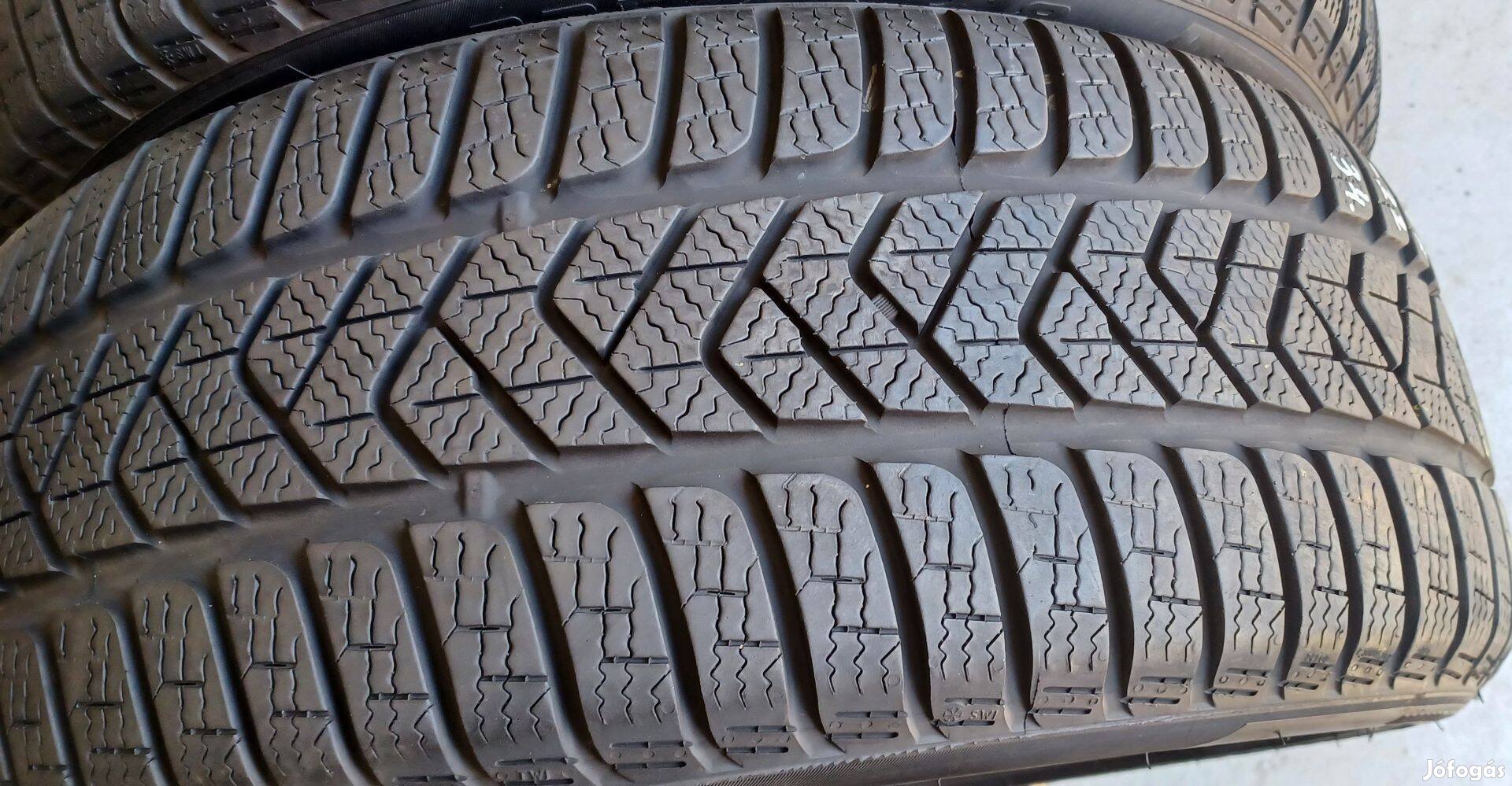 Defekttűrő Pirelli Sottozero3 MOE 225/45 R18 téli gumik 2db