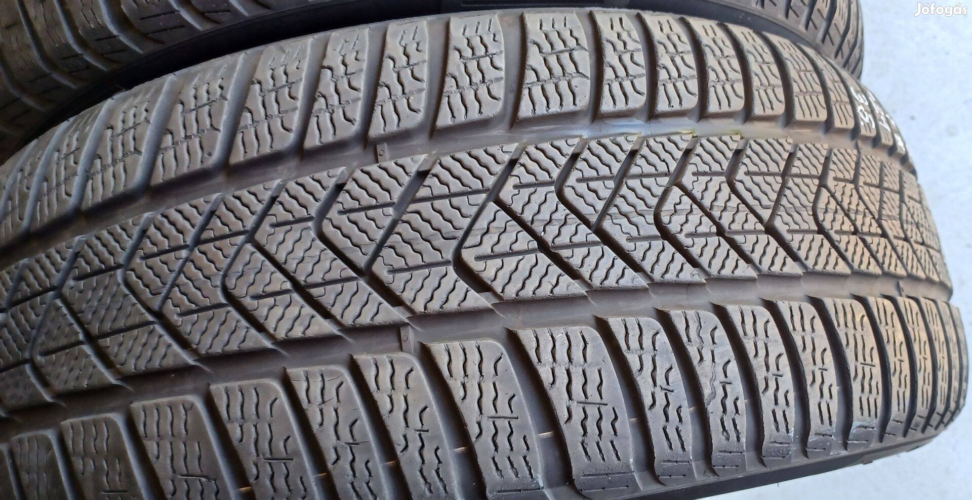 Defekttűrő Pirelli Sottozero3 Winter 225/45 R18 téli gumik 4db