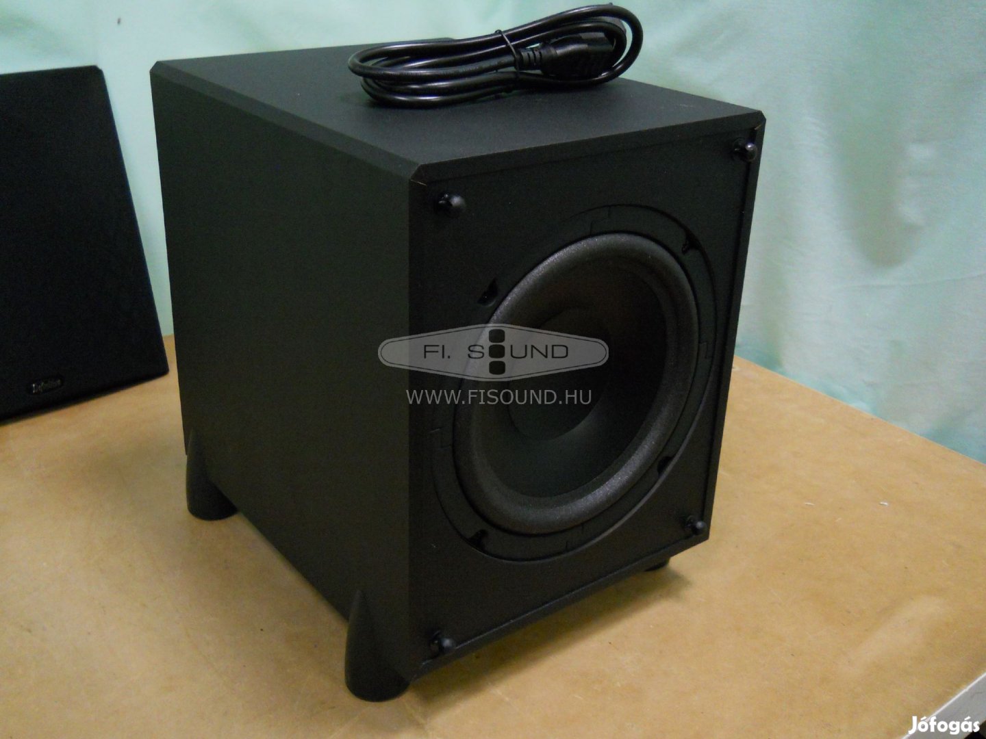 Definitive Technology ProSub 600 ,200W,passzív subwoofer 20cm-s