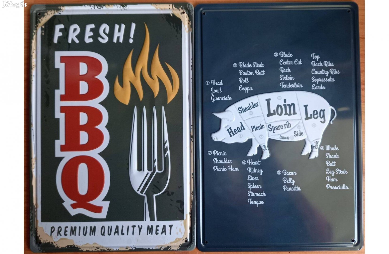 Dekorációs fém tábla (Friss Barbecue-BBQ - Sertés Részei) Dombrnyomott