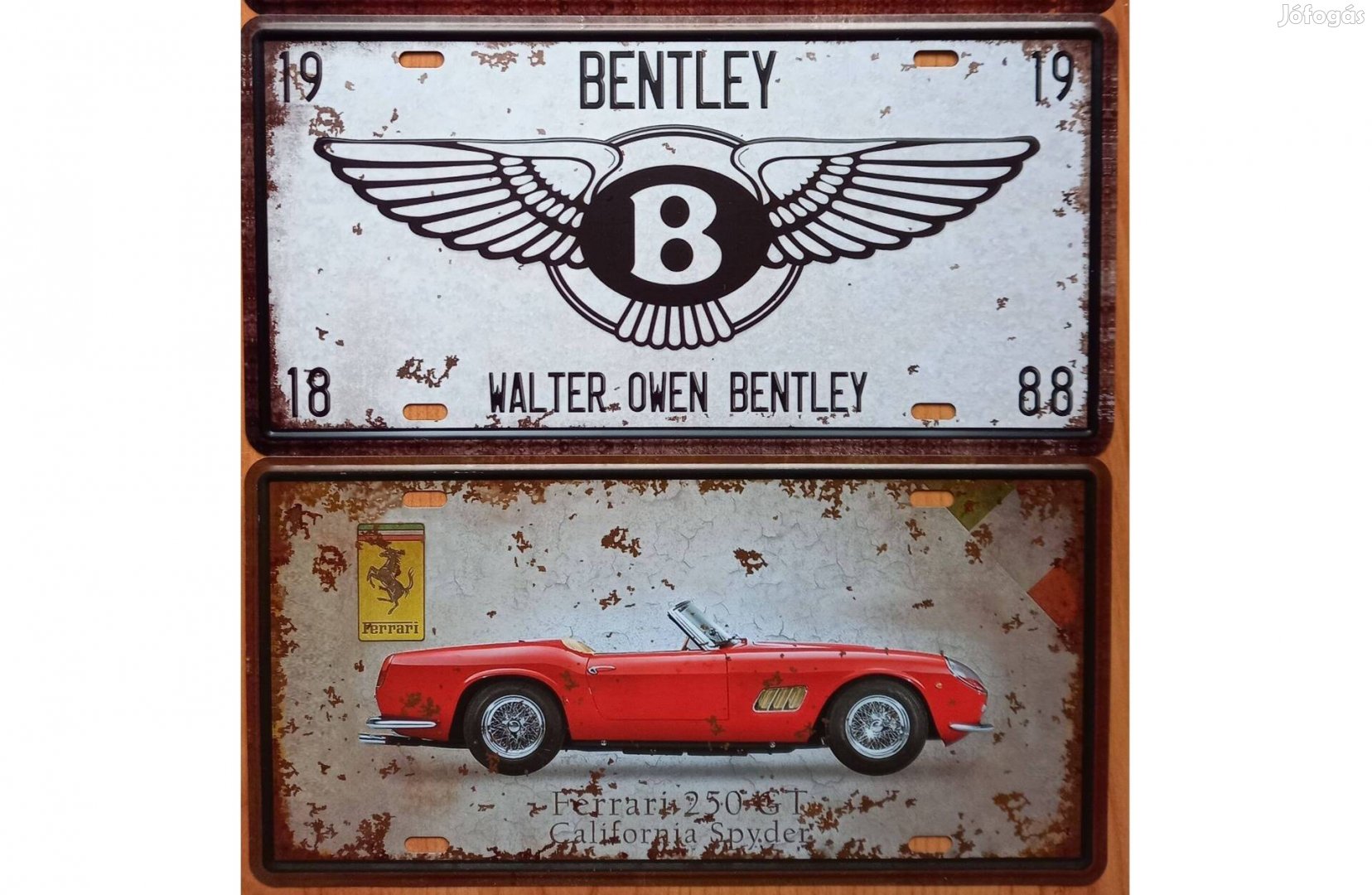 Dekorációs fém tábla. Bentley - Ferrari 250GT Dombrnyomott
