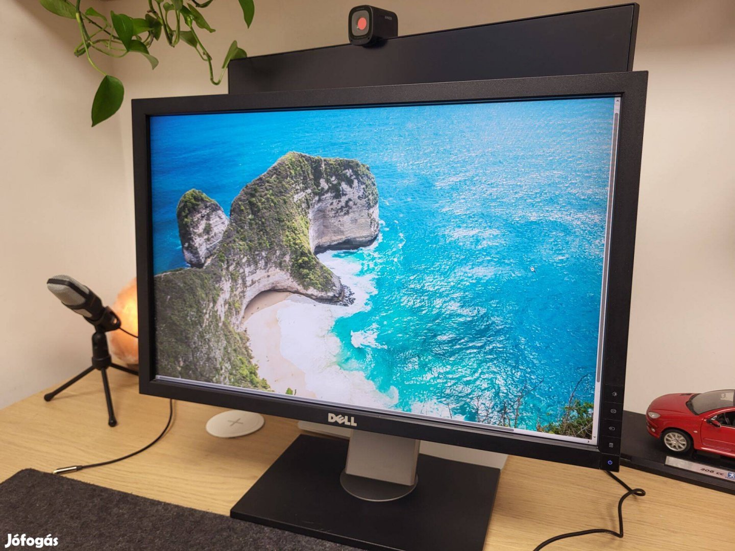 Dell 2209WA 22" IPS monitor