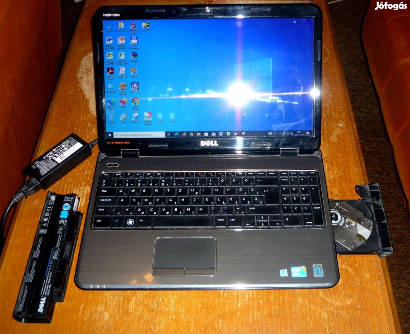 Dell Inspiron 15 N5010 i3-380M - 4GB - 240GB SSD újszerű,
