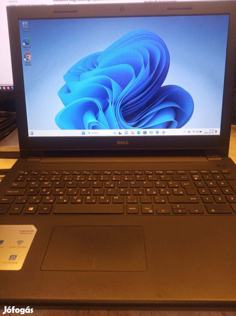 Dell Inspiron 15 - 3541 négymagos, erős laptop