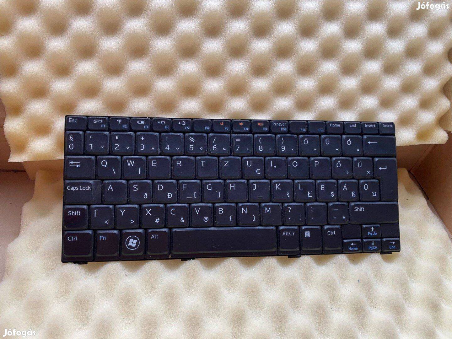 Dell Inspiron Mini 1018 magyar billentyűzet hibás alkatrésznek P3R8T