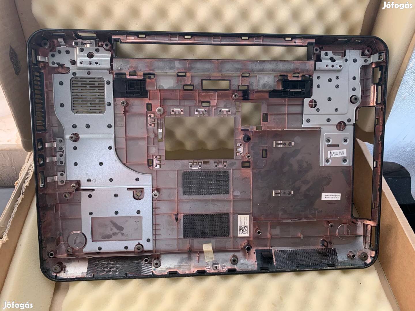 Dell Inspiron N5010 M5010 bottom base alsó ház bontott P0Djw Yfdgx