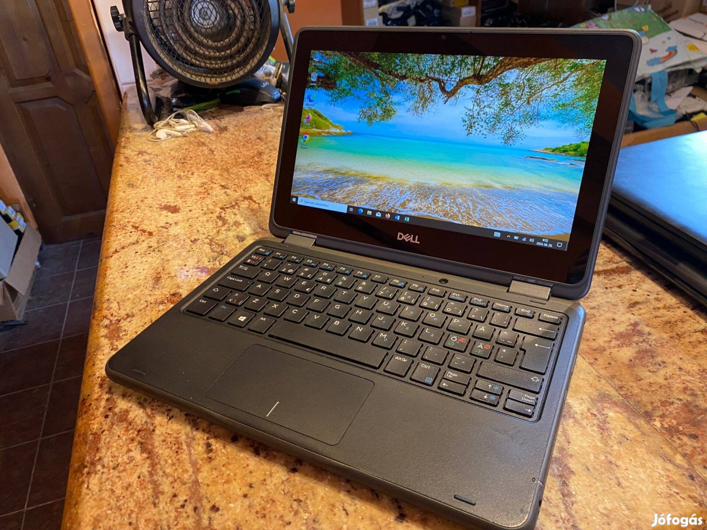 Dell Latitude 3190 2in1 - laptop tablet egyben