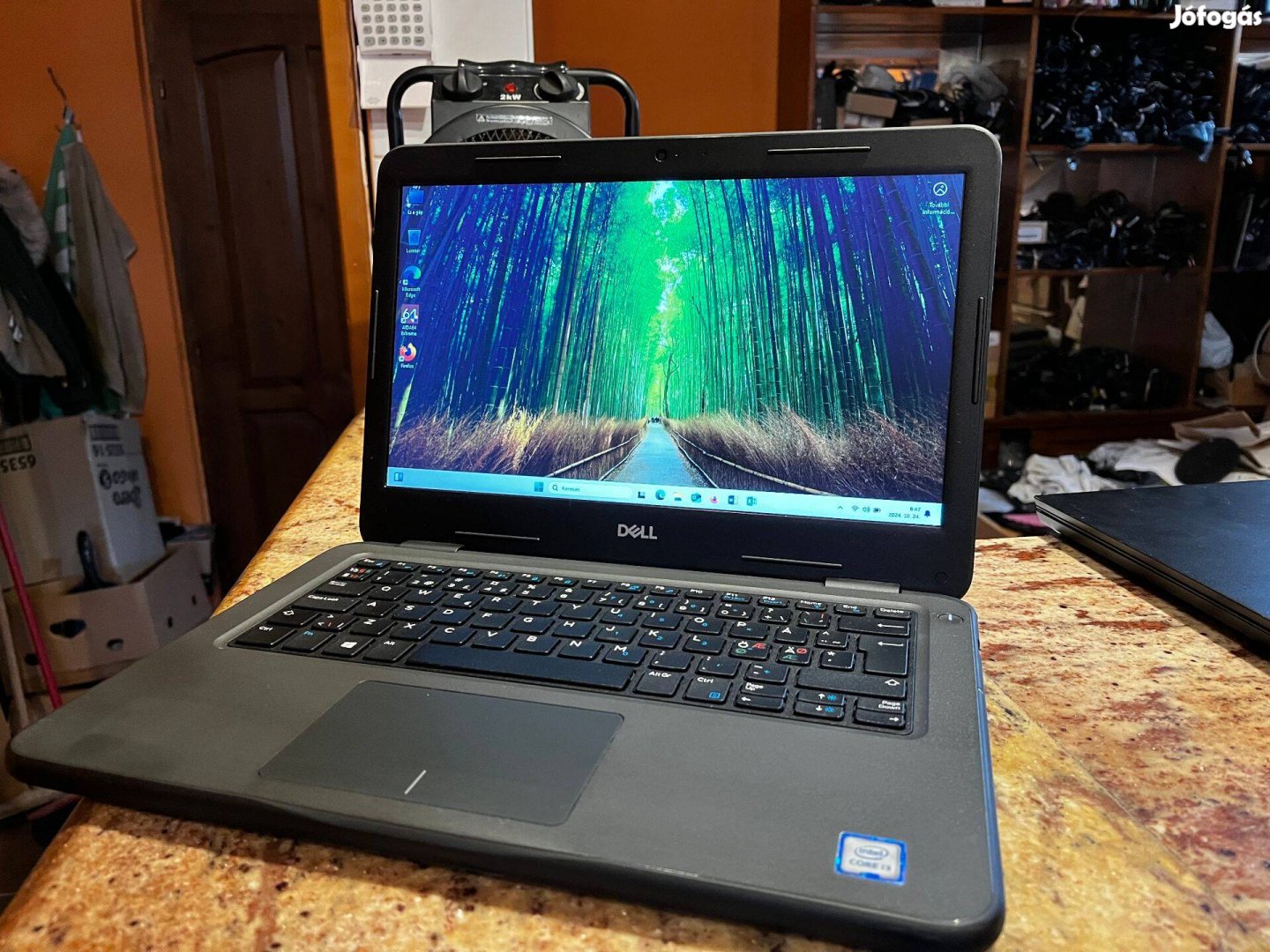 Dell Latitude 3310 - 8.gen i3, SSD, kiváló akku, több darab!