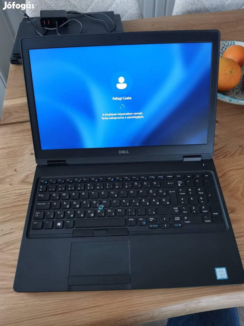 Dell Latitude 5590+dokkoló (új aksi, i5-8350U, 16GB RAM, 256GB SSD) 