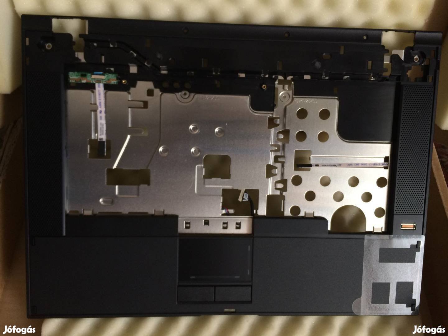Dell Latitude E5500 Palmrest Hangszóró Touchpad Új F151C 0F151C