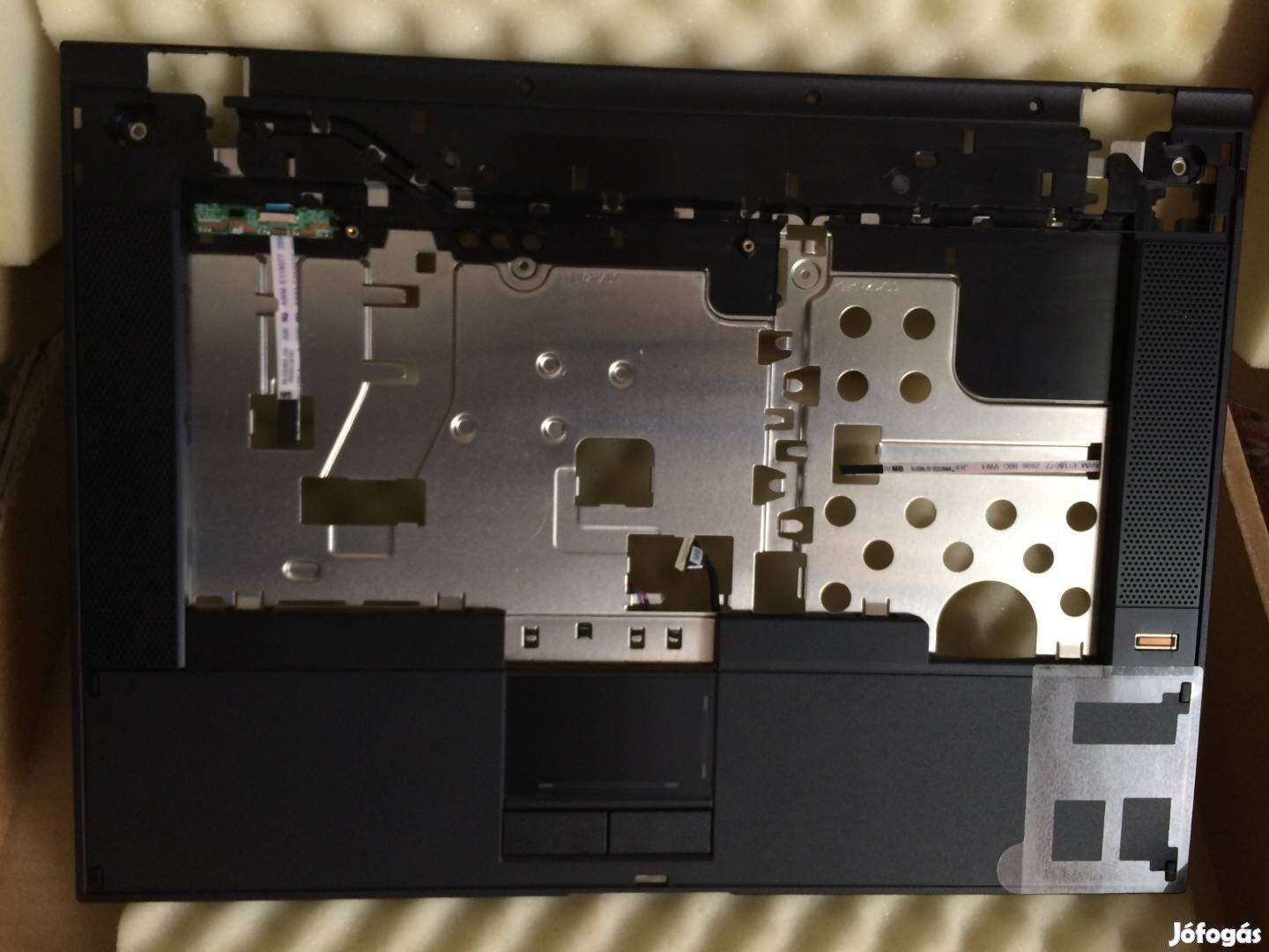 Dell Latitude E5500 Palmrest Hangszóró Touchpad Új F151C 0F151C