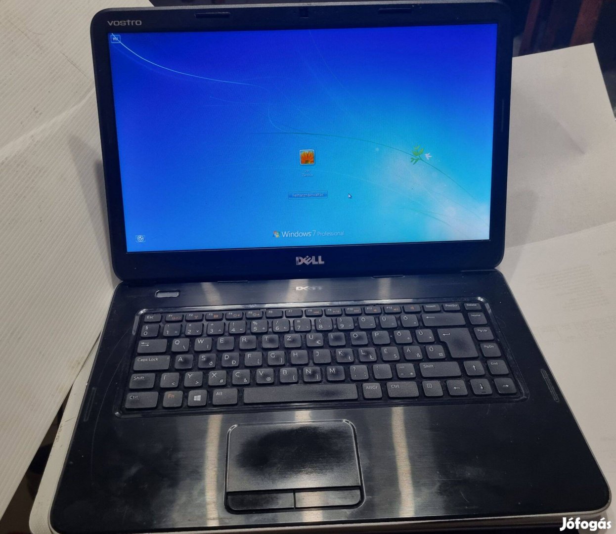 Dell Vostro 2520 i3 4GB 240GB SSD laptop/ notebook