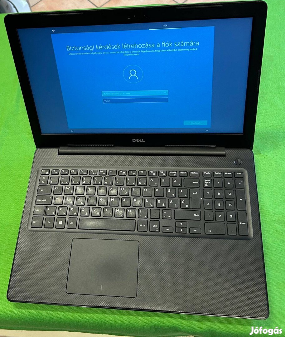 Dell Vostro 3590 i7 Notebook