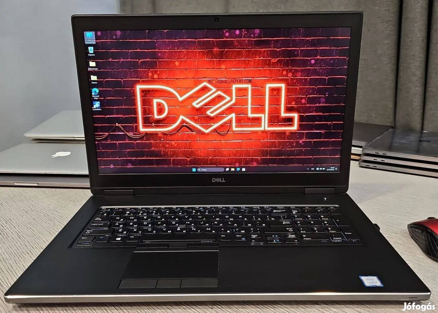 Dell laptop eladó Fullos munkaállomás! 6 maggal és 12 szállal