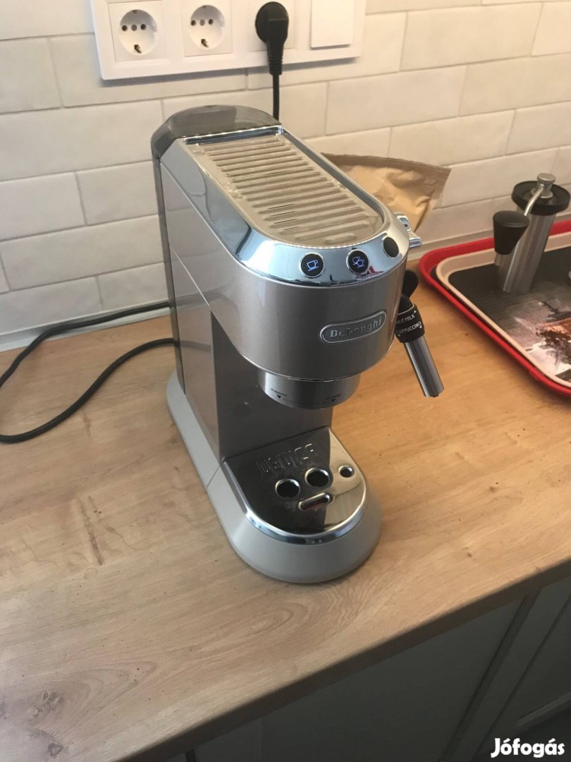 Delonghi Dedica EC685 újszerű, bézs kávéfőző