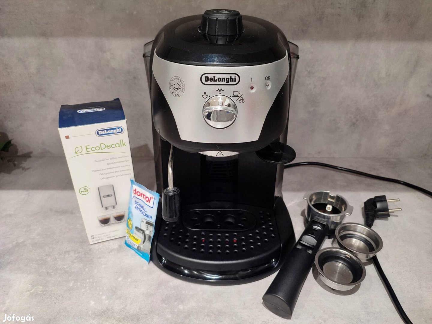 Delonghi EC 221.B kávéfőző