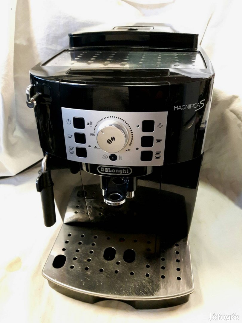 Delonghi Ecam Magnifica S automata kávéfőző