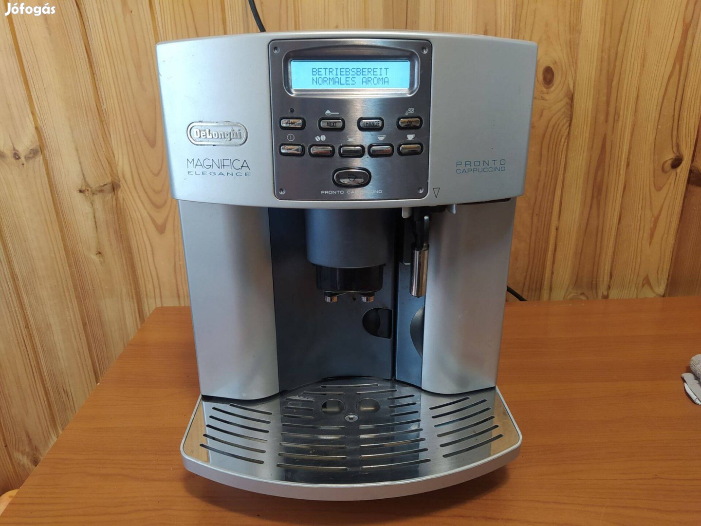 Delonghi Magnifica Elegance Pronto Capuccino kávégép