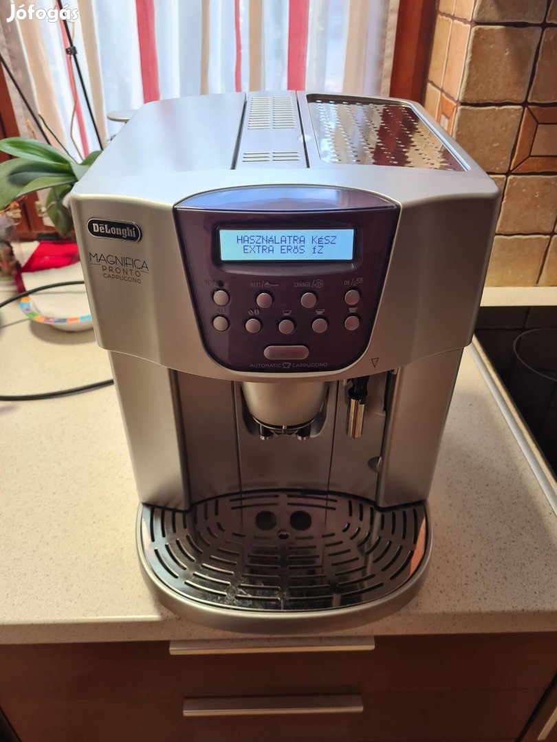 Delonghi Magnifica Pronto Cappuccino nagyon szép, újszerű kávéfőző