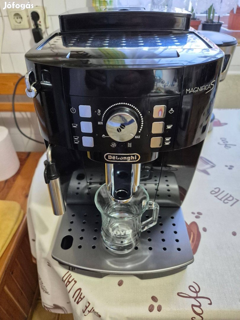 Delonghi Magnifica SCO automata kávéfőző kávégép ingyen futár jura