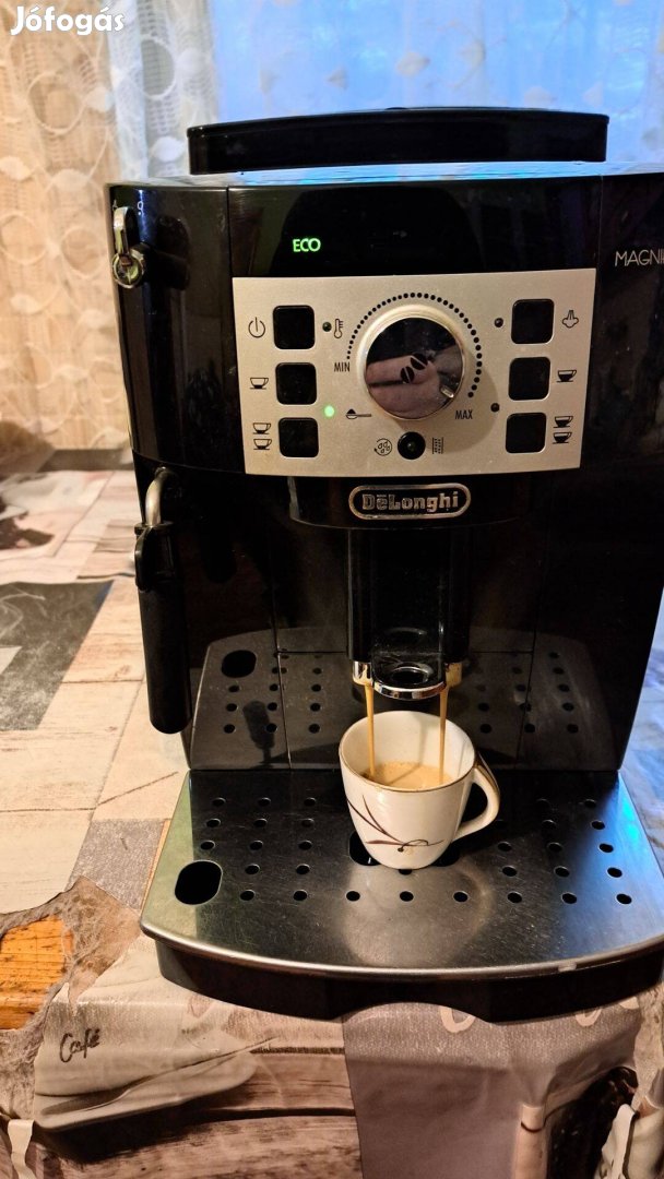 Delonghi Magnifica S Automata Darálós Kávégép Hibátlan új szerű állapo