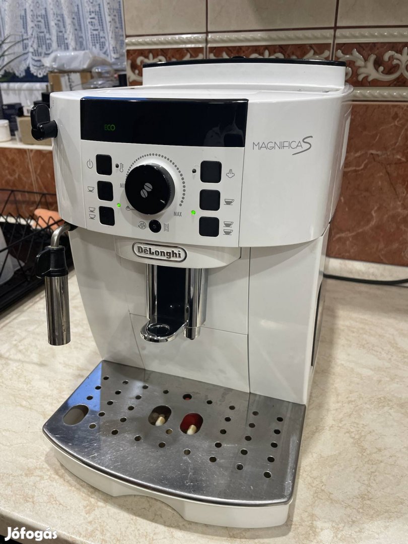 Delonghi Magnifica S kávégép. Fehér