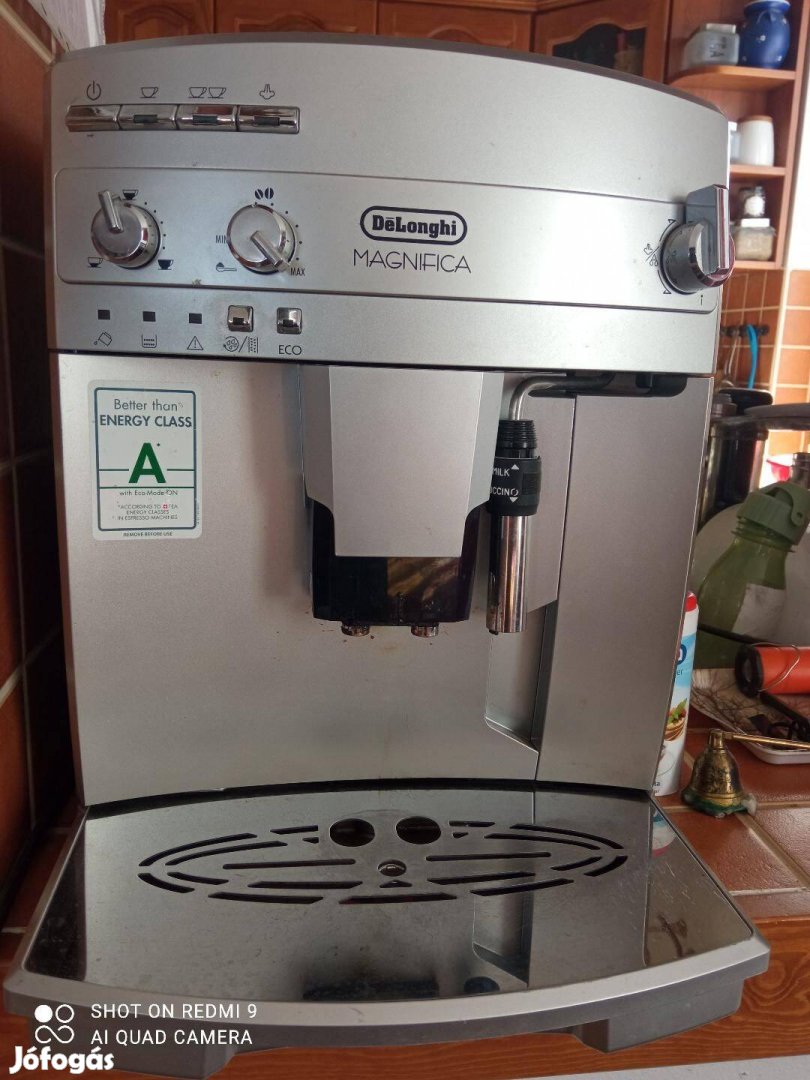 Delonghi Magnifica darálós kávéfőzőgép