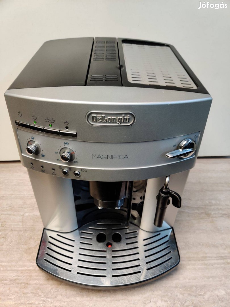 Delonghi Magnifica ezüst kávéfőző garanciával eladó