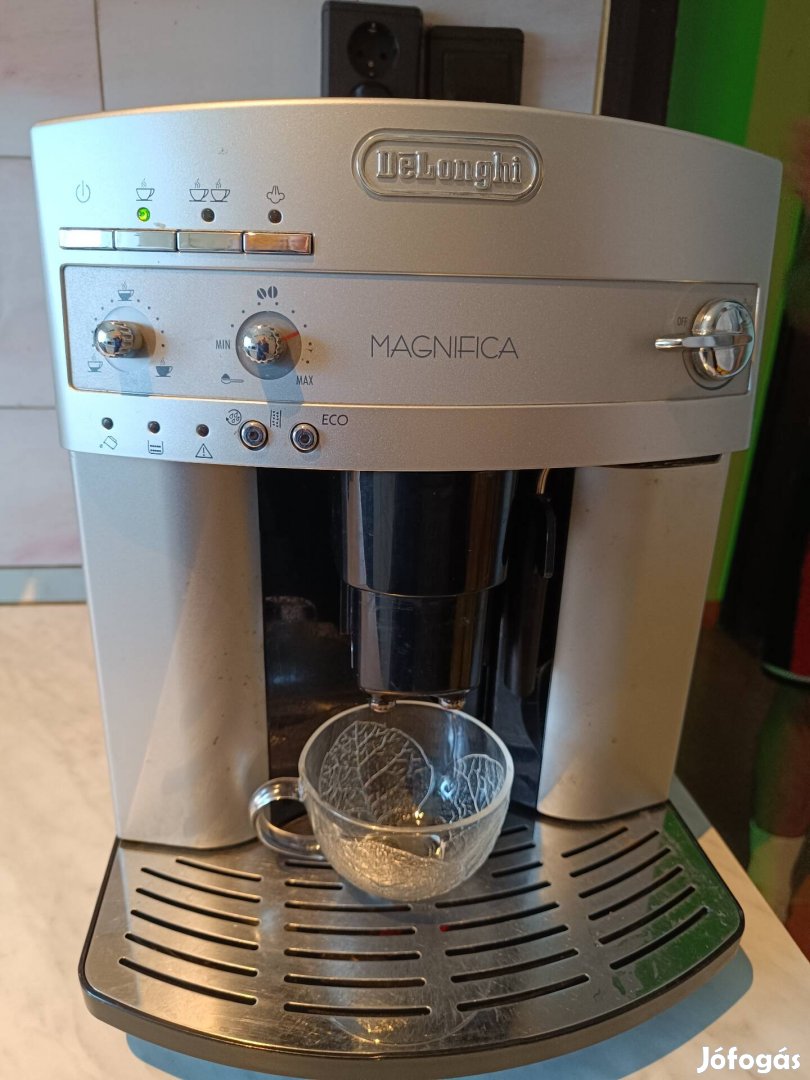 Delonghi Magnifica kávégép 