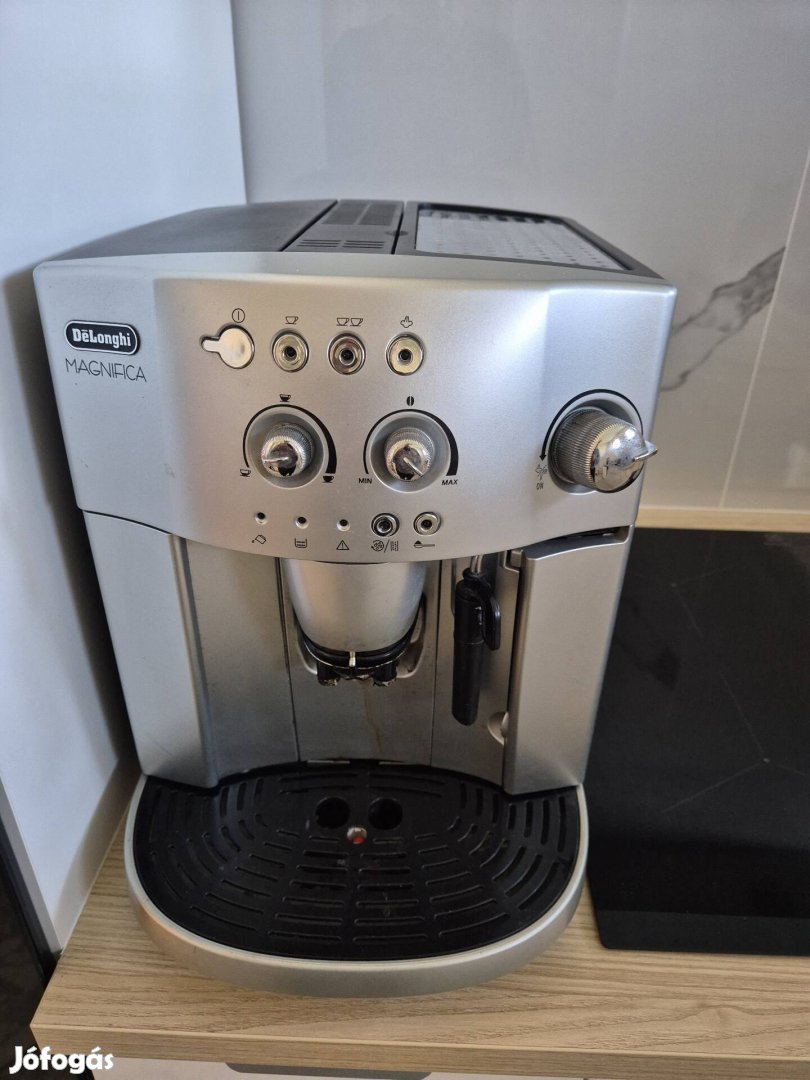 Delonghi Magnifika automata kávéfőző eladó