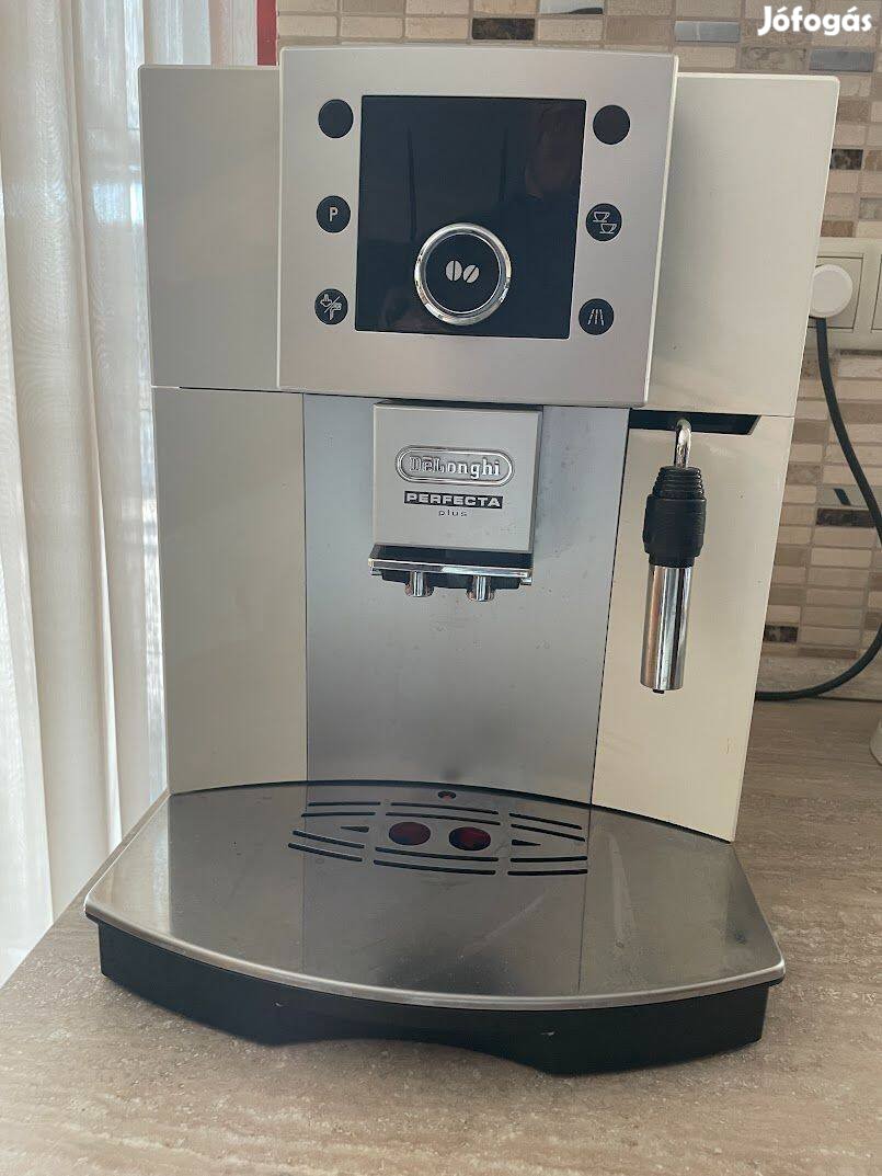 Delonghi Perfecta Plus kávégép