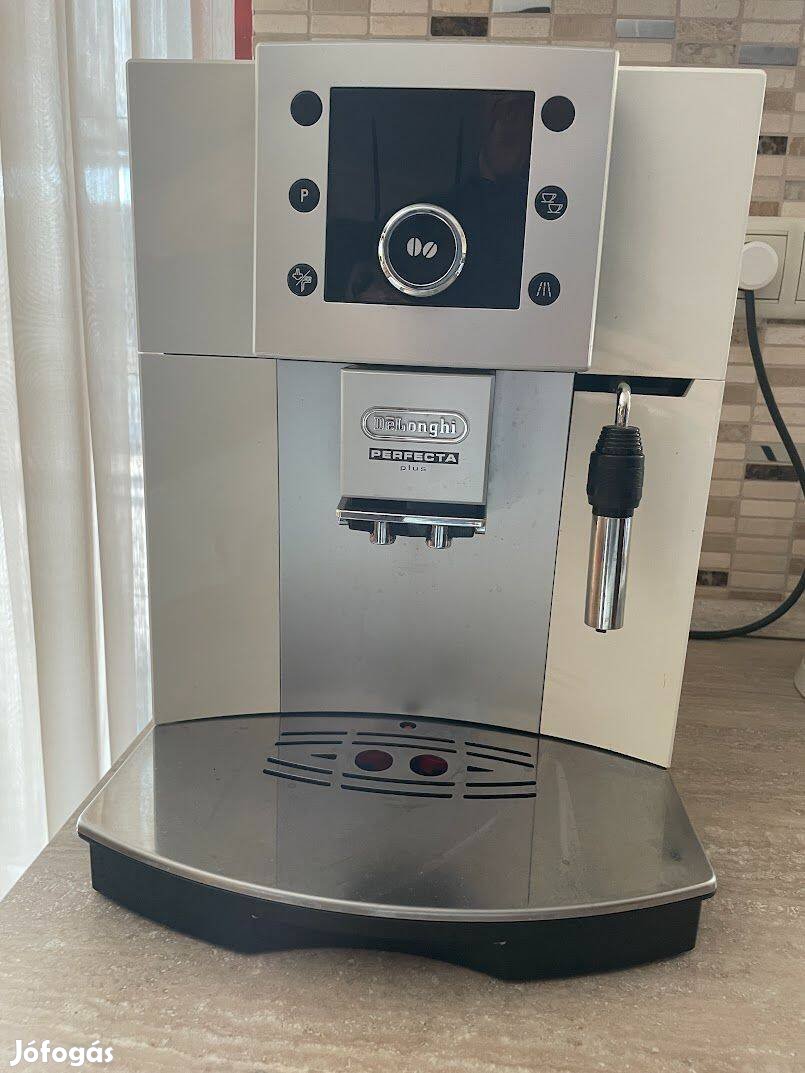 Delonghi Perfecta Plus kávégép