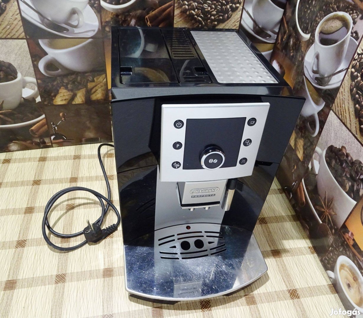 Delonghi Perfecta automata kávégép kávéfőző presszógép fekete