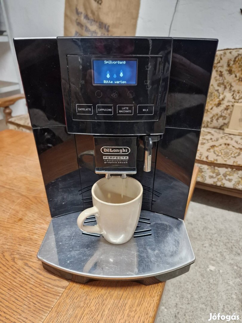 Delonghi Perfecta tejtartály kávégép 