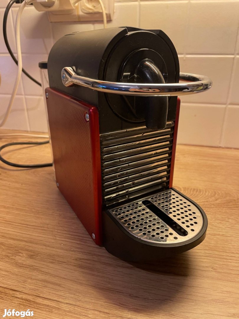 Delonghi Pixie Nespresso kapszulás kávégép bordó