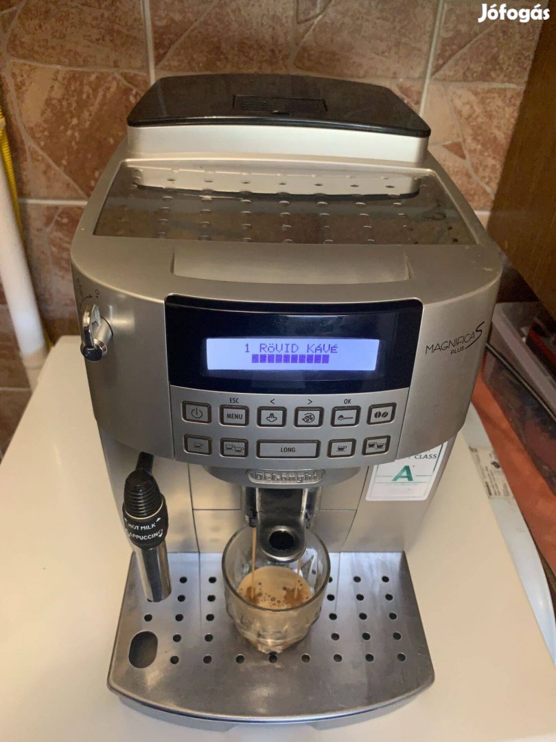 Delonghi S plus(magyar menüs)Automata kávéfőzőgép eladó !