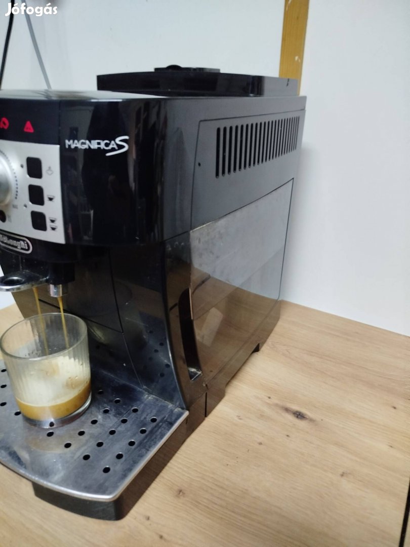 Delonghi magnifica S automata kávéfőző 