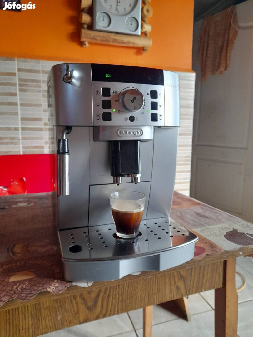 Delonghi magnifica S automata kávégép