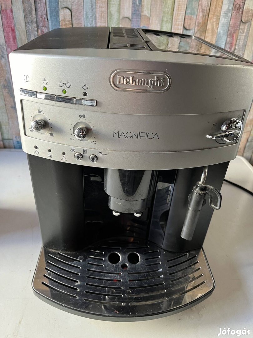 Delonghi magnifica 