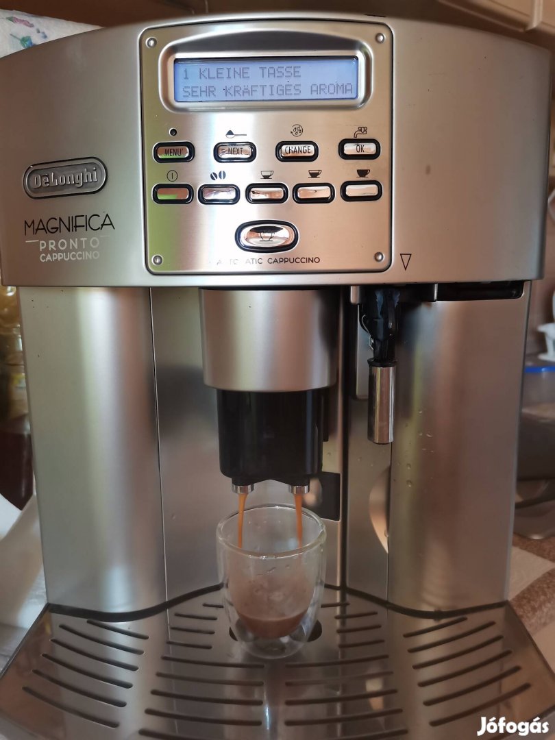 Delonghi magnifica cappuchino tejtartállyal 