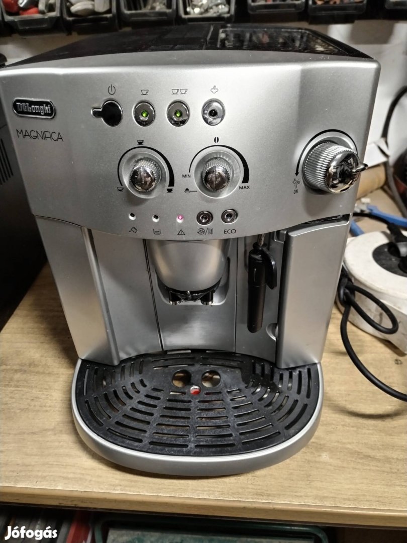 Delonghi magnifica kávéfőző szürke 