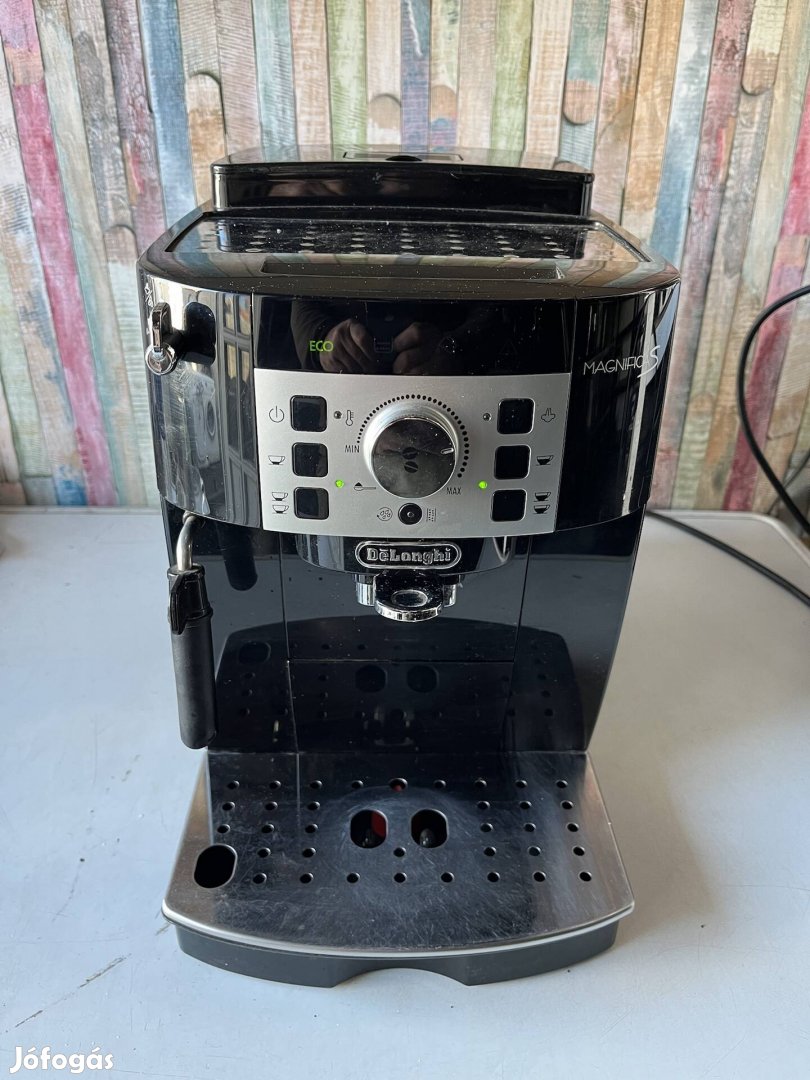 Delonghi magnifica s Kávégép 